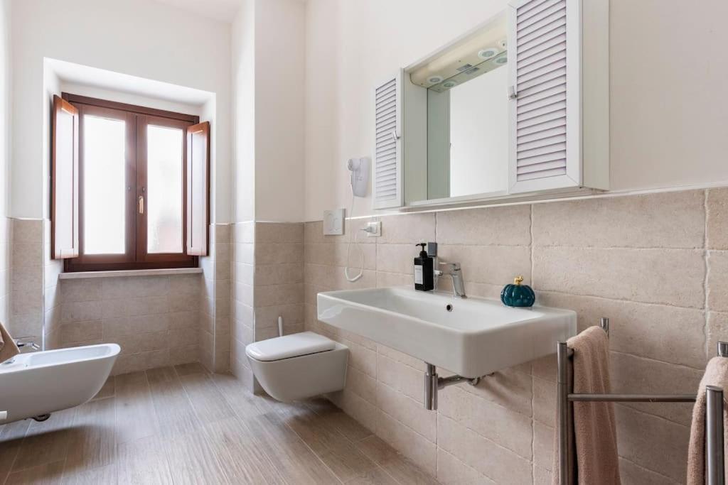 Dimora Del Sole - Civico 13 Otel LʼAquila Dış mekan fotoğraf